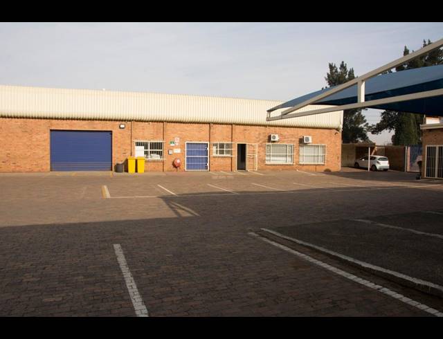 3,665M² BUSINESS FOR SALE IN VANDERBIJLPARK CE 6